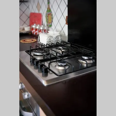 Funny House Consalvo بيت للعطل *